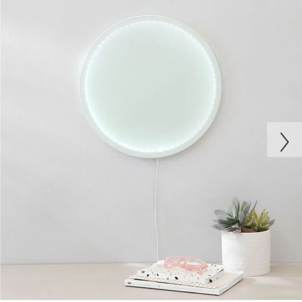 NIB Pottery Barn Teen Light Up Round Panel